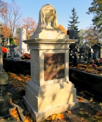 Nowo odnowiony grób Marianny Chludzińskiej