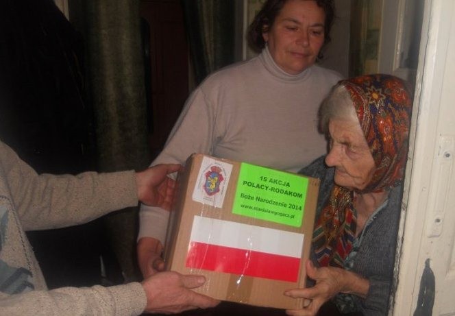 Co roku mieszkańcy Ukrainy i Białorusi czekają na paczki z Polski