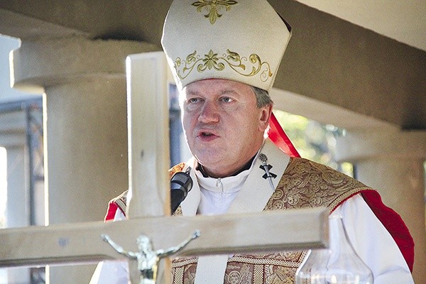  Warto wejść na drogę pojednania, błogosławieństw, prowadzącą do świętości, bo tylko wtedy znajdziemy swoje spełnienie i uczestnictwo w chwale i szczęśliwości Boga – mówił abp Kupny