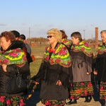 Z Krzyżem w byłym KL Birkenau