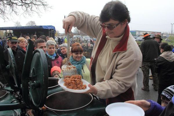 Odpust św. Huberta w Rekowie