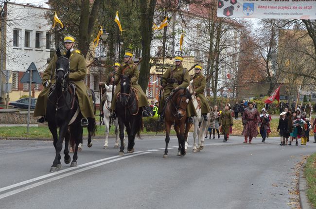 Ku chwale niepodległej 