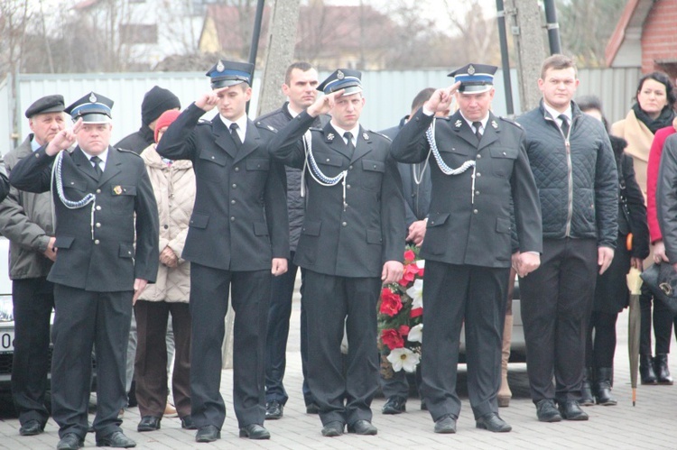 Uroczystości patriotyczne w Łyszkowicach