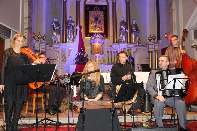 Michał Lorenc i koncert DesOrient w Rzeczycy