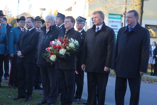 Powstańcze sztandary w Starej Wsi