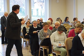 Liczba słuchaczy systematycznie rośnie. W tym roku w zajęciach uczestniczy ponad 70 osób