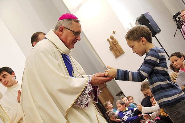  Charakterystycznego  charyzmatu spotkania doświadczyli wszyscy – młodsi i starsi