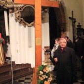 Powitanie symboli ŚDM i Eucharystia na rozpoczęcie Adwentu