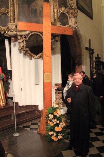 Powitanie symboli ŚDM i Eucharystia na rozpoczęcie Adwentu