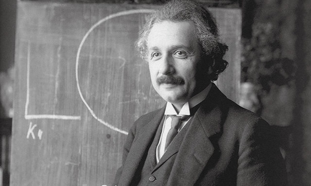 Ogólna teoria względności Alberta Einsteina całkowicie zmieniła sposób, w jaki patrzymy na masę, czas i grawitację. Właśnie minęło 100 lat od jej opublikowania