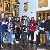 W Jankowej lubią śpiewać – schola podczas spotkania dekanalnego