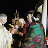 Gilowiccy parafianie wprowadzili relikwie Apsotołów Miłosierdzia do swojego kościoła