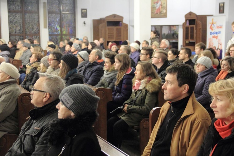 Symbole ŚDM w gdyńskiej parafii św. Jadwigi