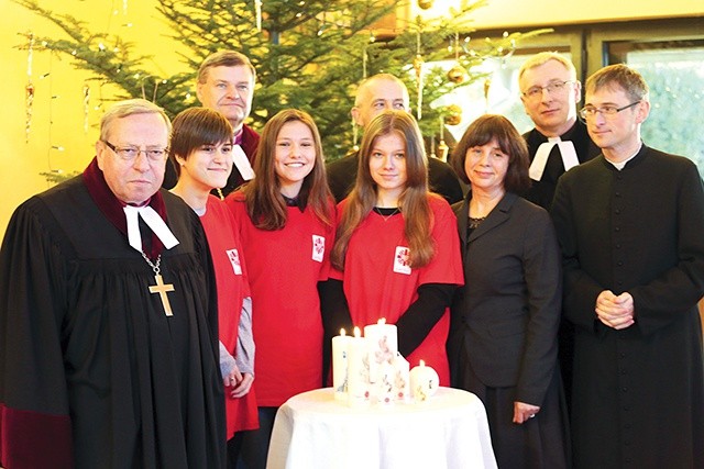 Uczestnicy ekumenicznej inauguracji w Brennej