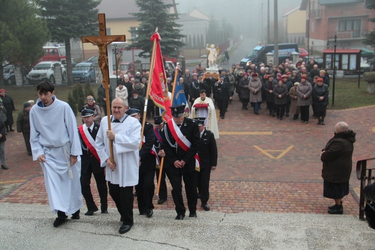 Nawiedzenie figury św. Michała Archanioła w Bobrownikach