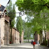 Do Auschwitz, by zrobić miejsce Niemcom