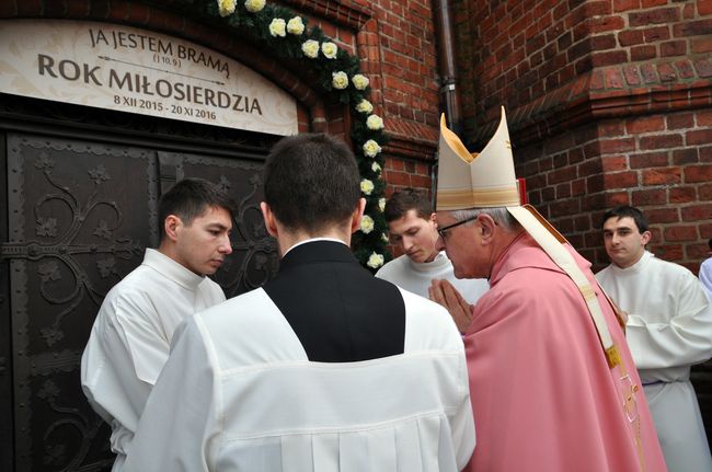 Otwarcie Drzwi Świętych w katedrze