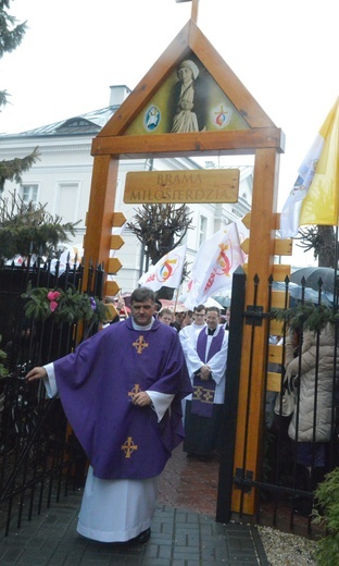 Otwarcie Bramy Miłosierdzia w Sochaczewie