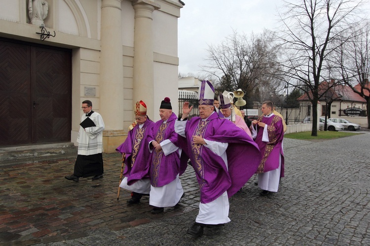 Otwarcie Bramy Miłosierdzia w Łowiczu