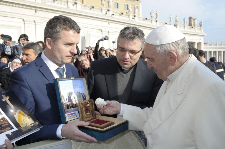 Symbol ŚDM i Roku Miłosierdzia