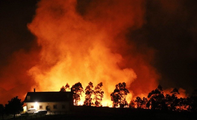 Blisko sto pożarów lasów w Asturii