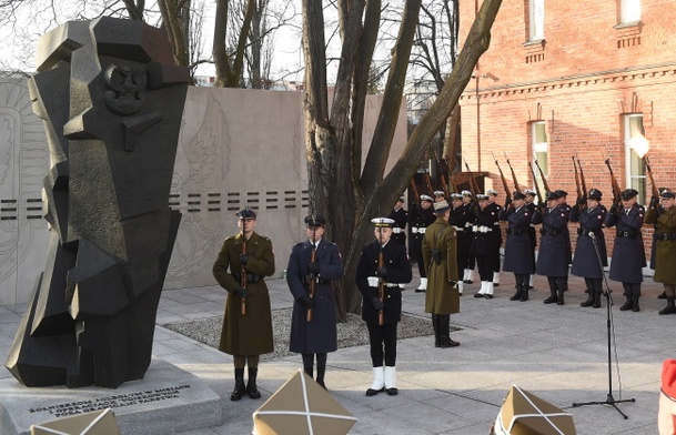 Warszawa: uczczono pamięć żołnierzy poległych za granicą