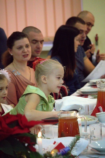 Uchodźcy z Donbasu i Mariupola - pierwsze  święta Bożego Narodzenia w Polsce