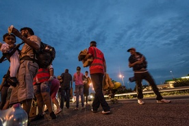 Austria odsyła setki migrantów do Słowenii