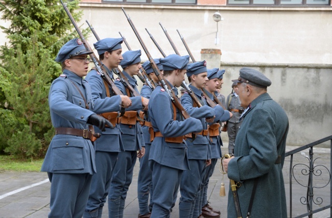 2015.09.24 - Sto lat temu z Radomia wyruszyli żołnierze, którzy walczyli w Legionach marszałka Józefa Piłsudskiego