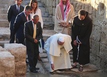 Papież Franciszek, tak jak Jan Paweł II i Benedykt XVI, odwiedził w 2014 roku domniemane miejsce chrztu Jezusa (Al-Maghtas) po jordańskiej stronie rzeki 