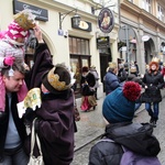 Krakowski Orszak Trzech Króli 2016 - człony niebieski i zielony