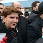 Po konferencji prasowej premier Beata Szydło rozmawiała też z mieszkańcami Radomia, którzy przysłuchiwali się konferencji