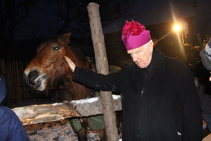 Bp Ignacy w "Żywym Betlejem"