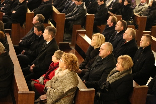 Samorządowcy i parlamentarzyści przy opłatku - 2016