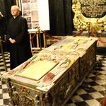 Odnowiony sarkofag króla Stefana Batorego