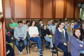 W rekolekcjach uczestniczyli uczniowie klas III gimnazjum z parafii Mogilno, Kąclowa i Ciężkowice