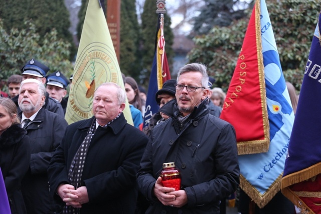 Ostatnie pożegnanie śp. ks. kan. Karola Psurka