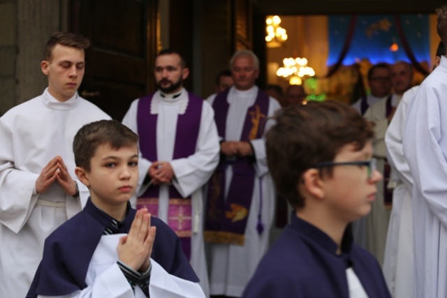 Ostatnie pożegnanie śp. ks. kan. Karola Psurka