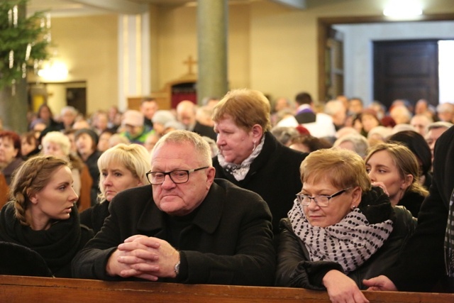 Ostatnie pożegnanie śp. ks. kan. Karola Psurka