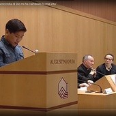 Zhang Agostino opowiedział swoją historię w czasie promocji wywiadu rzeki z papieżem Franciszkiem w Watykanie. Słuchało go 200 dziennikarzy z całego świata. Siedzący obok Roberto Benigni, słynny komik, oraz kard. Parolin, sekretarz stanu, byli poruszeni jego świadectwem