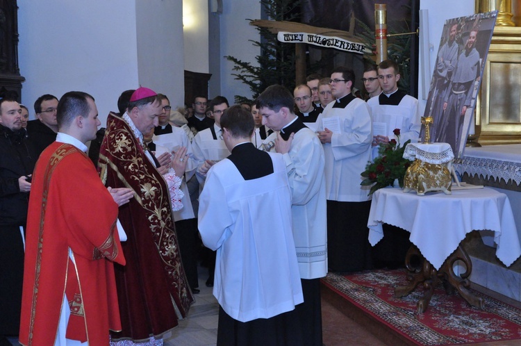 Relikwie o. Zbigniewa Strzałkowskiego w Tarnowie