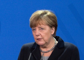 Apel Merkel do Putina