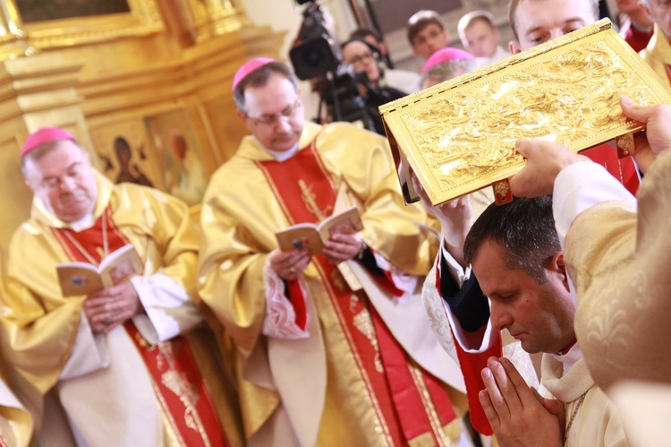 Święcenia biskupie ks. Leszkiewicza, cz. I. Liturgia i ryt święceń