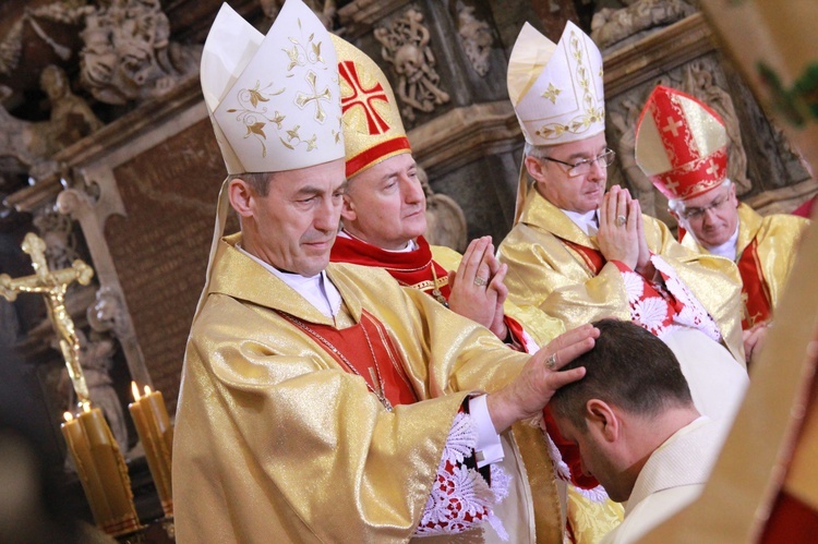 Święcenia biskupie ks. Leszkiewicza, cz. I. Liturgia i ryt święceń