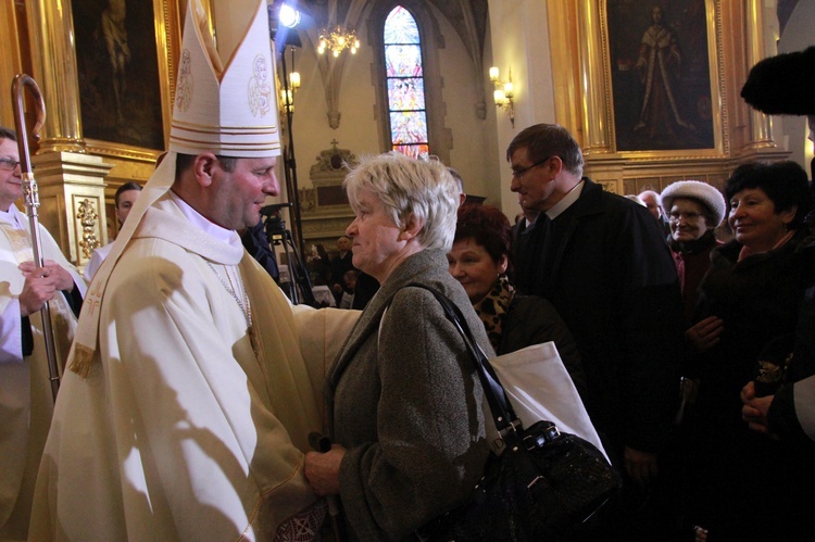 Święcenia biskupie ks. Leszkiewicza, cz. II. Goście i życzenia.