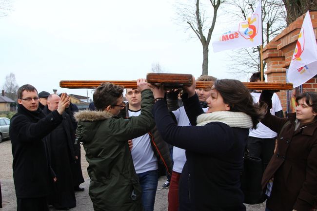 Zakończenie peregrynacji symboli ŚDM w Skrzatuszu