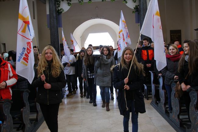 Zakończenie peregrynacji symboli ŚDM w Skrzatuszu