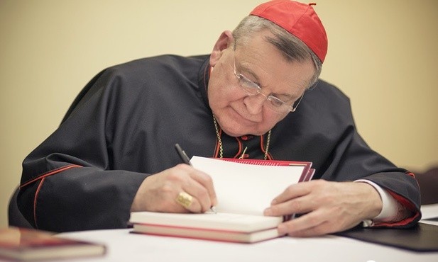 Kard. Burke: biskupi są zobowiązani do stosowania prawa kanonicznego