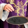 Watykan zmienił obrzęd posypania głów popiołem