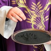 Watykan zmienił obrzęd posypania głów popiołem